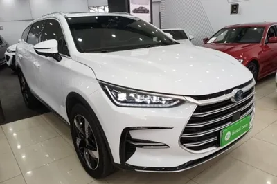 BYD Tang New Energy 2023, 35600 км, за 18054 USD