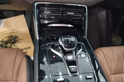 BYD Tang New Energy 2023, 35600 км, за 18054 USD - фото 16