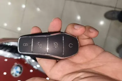 BYD Tang New Energy 2023, 35600 км, за 18054 USD - фото 23