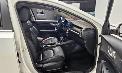 Kia K3 2019, 45692 км, за 8919.72 USD - фото 10