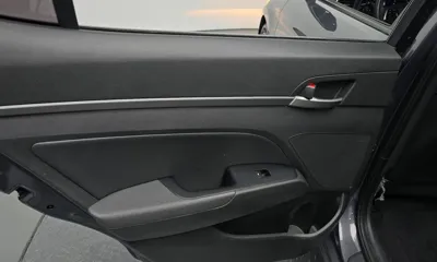 Hyundai Avante 2018, 109651 км, за 6310.18 USD - фото 25