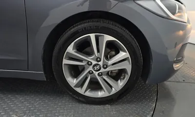 Hyundai Avante 2018, 109651 км, за 6310.18 USD - фото 27