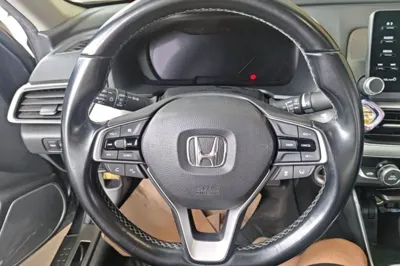 Honda Accord 2018, 98800 км, за 16126 USD - фото 13