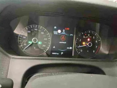 Land Rover Velar 2019, 60000 км, за 24101.95 USD