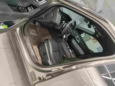 Land Rover Velar 2019, 60000 км, за 24170.19 USD - фото 6