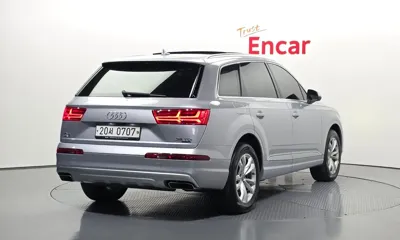 Audi Q7 2016, 96769 км, за 20822.33 USD