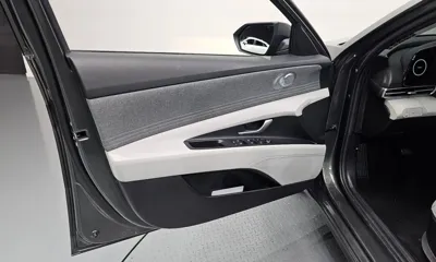 Hyundai Avante 2023, 7092 км, за 18175.91 USD - фото 24