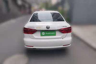 Volkswagen Lavida 2013, 82800 км, за 5921 USD