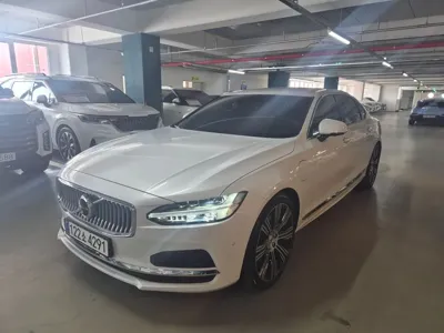 Volvo S90 · 2021 год