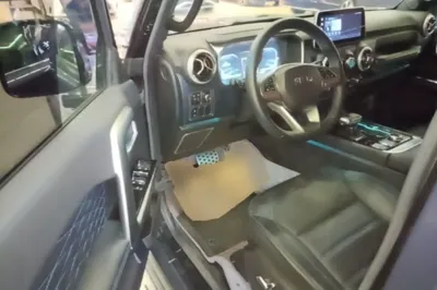 BAIC Off-Road BJ40 2023, 40300 км, за 14990 USD - фото 23