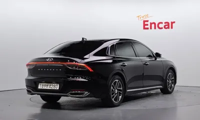 Hyundai Grandeur 2023, 164827 км, за 11290.53 USD