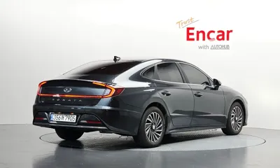 Hyundai Sonata 2021, 58803 км, за 13609.42 USD
