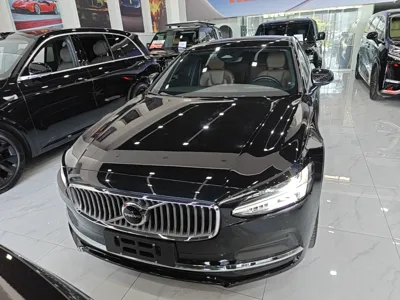 Volvo S90 2023, 43500 км, за 29905 USD