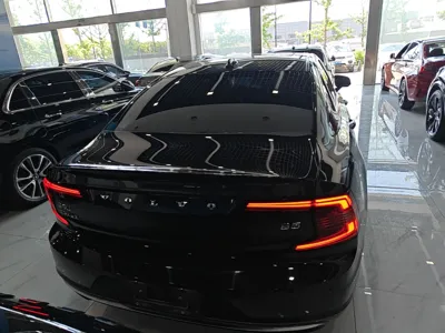 Volvo S90 2023, 43500 км, за 29905 USD