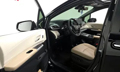 Toyota Sienna 2024, 41346 км, за 36759.88 USD - фото 10