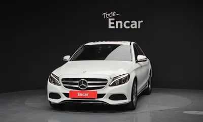 Mercedes-Benz C-Class 2017, 73050 км, за 9117.94 USD