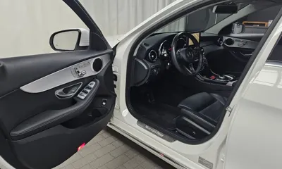 Mercedes-Benz C-Class 2018, 142873 км, за 8593.34 USD - фото 10