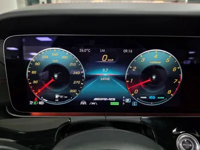 Mercedes-Benz AMG GT 2021, 64877 км, за 42966.71 USD - фото 8
