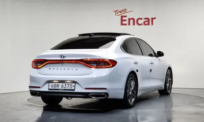 Hyundai Grandeur 2018, 61203 км, за 12295.09 USD