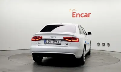 Audi A4 2013, 149148 км, за 2539.56 USD