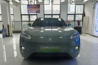 Avatr 11 2023, 40100 км, за 25574 USD