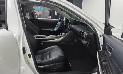 Lexus IS 2017, 60042 км, за 14866.48 USD - фото 11