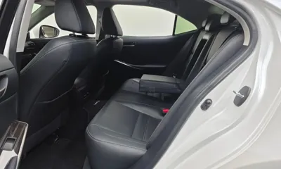 Lexus IS 2017, 60042 км, за 14866.48 USD - фото 12