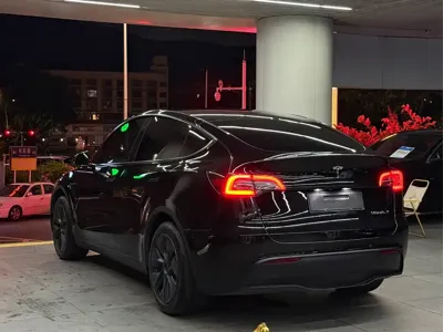 Tesla Model Y 2023, 120000 км, за 21514.12 USD