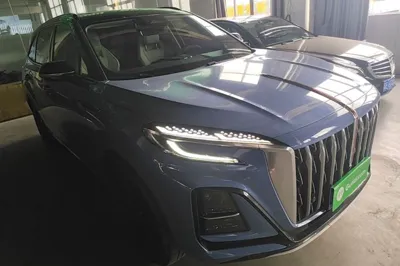 Hongqi HS3 2023, 32100 км, за 15485 USD