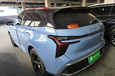 Hongqi HS3 2023, 32100 км, за 15485 USD