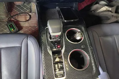 Hongqi HS3 2023, 32100 км, за 15485 USD - фото 16