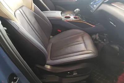 Hongqi HS3 2023, 32100 км, за 15485 USD - фото 19
