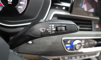 Audi A4 2023, 51158 км, за 19218.25 USD - фото 29