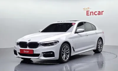 BMW 5-Series · 2017 год
