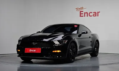 Ford Mustang · 2017 год