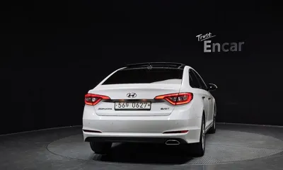 Hyundai Sonata 2016, 145225 км, за 6276.84 USD