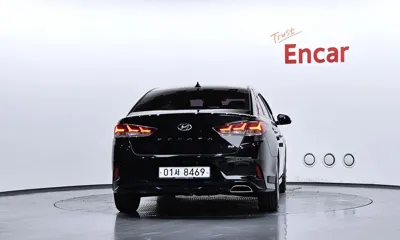 Hyundai Sonata 2018, 62274 км, за 9315.97 USD