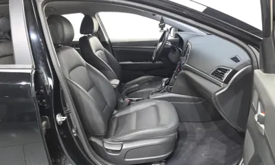 Hyundai Avante 2018, 107306 км, за 5079.11 USD - фото 11