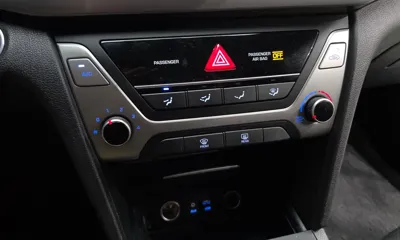 Hyundai Avante 2018, 107306 км, за 5079.11 USD - фото 16