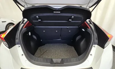 Nissan Leaf 2019, 91372 км, за 7400.07 USD - фото 20