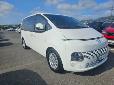 Hyundai Staria · 2022 год