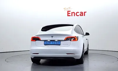 Tesla Model 3 2021, 120386 км, за 18063.58 USD