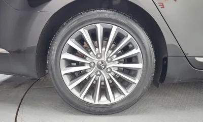 Kia K7 2017, 170889 км, за 4162.54 USD