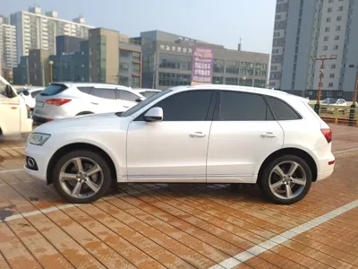 Audi Q5 2014, 168000 км, за 6164.52 USD