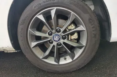 BYD Qin 2019, 109400 км, за 5409 USD
