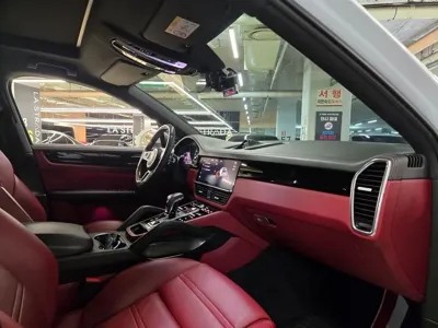 Porsche Cayenne 2022, 34911 км, за 73670.29 USD