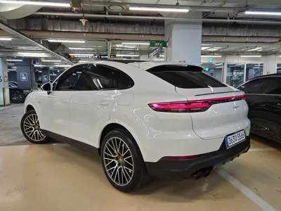 Porsche Cayenne 2022, 34911 км, за 73670.29 USD - фото 10