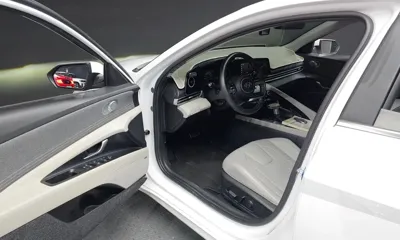 Hyundai Avante 2021, 79570 км, за 10831.04 USD - фото 10