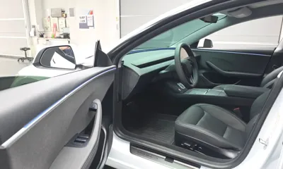 Tesla Model 3 2024, 40555 км, за 28358.03 USD - фото 10