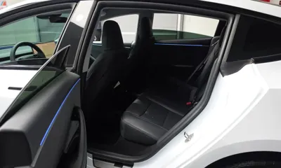 Tesla Model 3 2024, 40555 км, за 28358.03 USD - фото 26